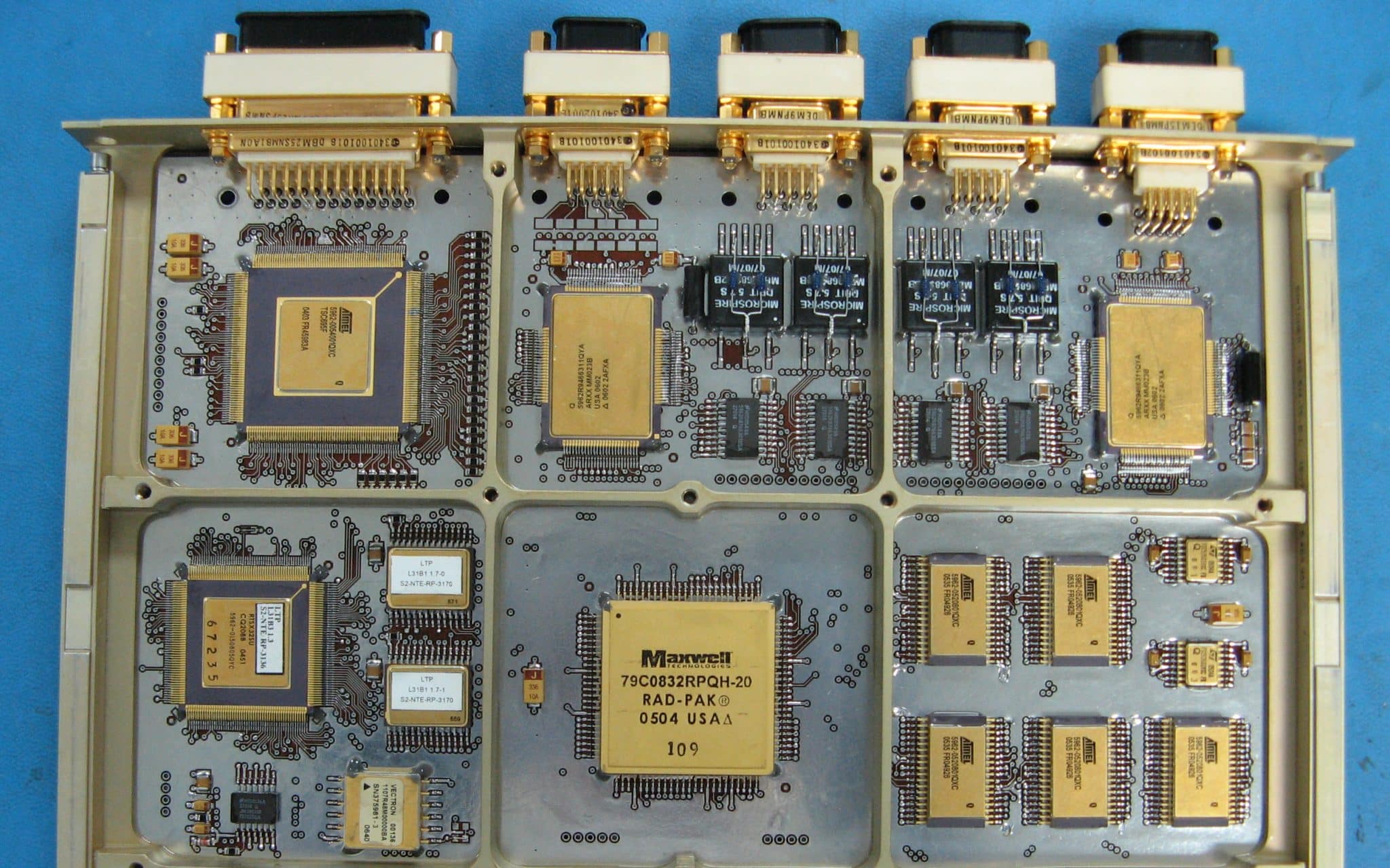 Lisa Pathfinder Payload Module LISA Pathfinder. Data Management Unit - Sener